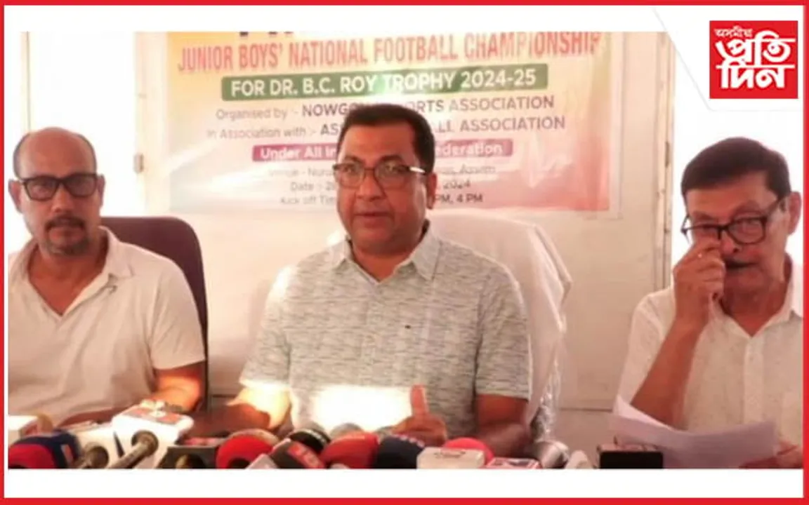 ৰাষ্ট্ৰীয় জুনিয়ৰ ফুটবল প্ৰতিযোগিতাৰ বাবে সাজু নগাঁও ক্ৰীড়া সন্থা...